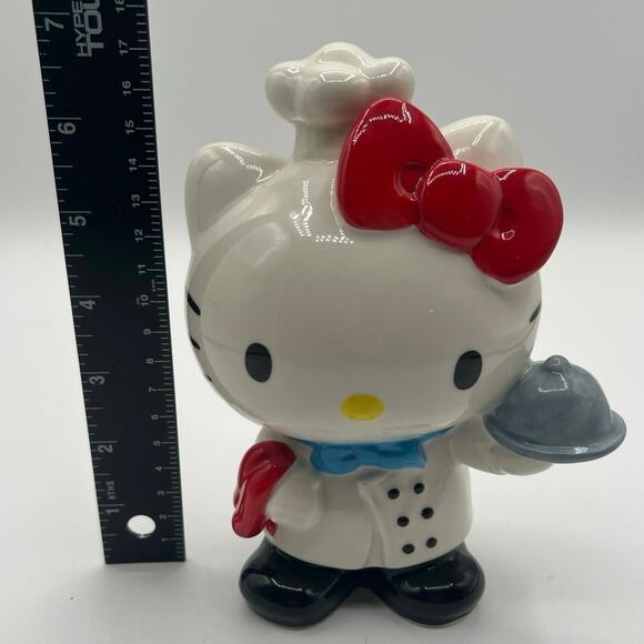 HELLO KITTY CHEF FIGURINE‎ Stands 6.5 Inches Tall - Picture 5 of 5